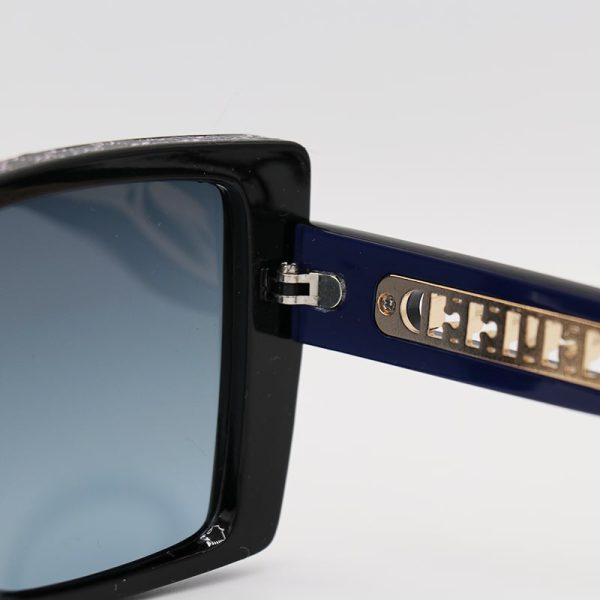 عکس از عینک آفتابی پلاریزه زنانه با فریم رنگ مشکی، مربعی و دسته آبی گوچی مدل p7633