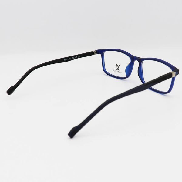 عکس از عینک طبی با فریم مستطیلی شکل، سرمه ای رنگ، tr90 و دسته فنری مدل tr70