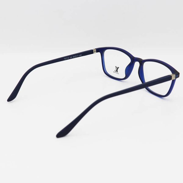 عکس از عینک طبی با فریم سرمه ای رنگ، مستطیلی شکل، تی آر 90 و دسته فنری مدل t2715
