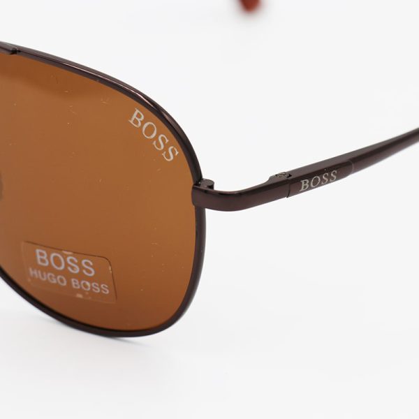 عکس از عینک آفتابی خلبانی هوگو باس با لنز پلاریزه، قهوه ای رنگ و دسته فنری مدل b5006