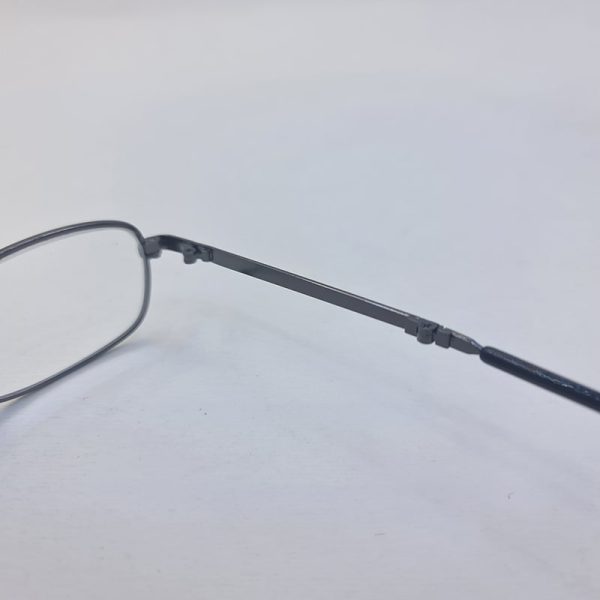 عکس از عینک مطالعه تاشو نوک مدادی به همراه کیف مشکی و دستمال مدل a01