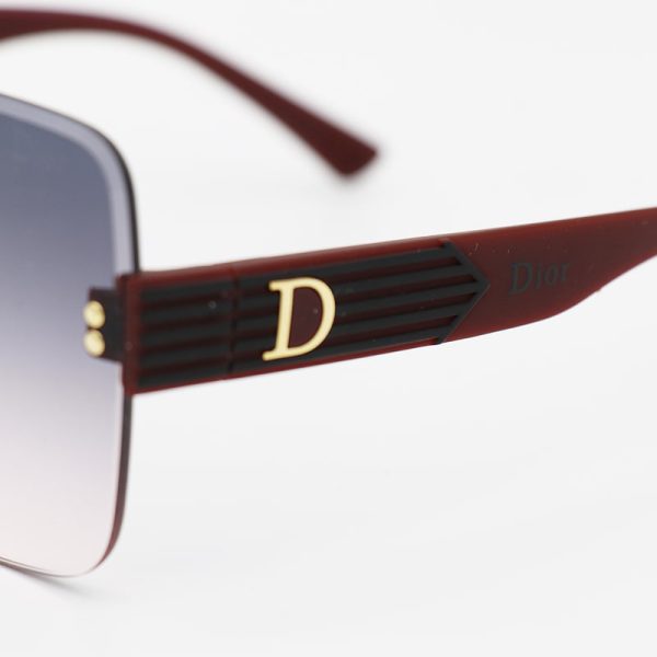 عکس از عینک آفتابی زنانه فریملس با دسته زرشکی و لنز هایلایت دیور مدل d2328