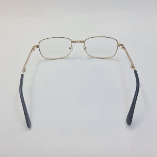 عکس از عینک مطالعه تاشو طلایی به همراه کیف مشکی و دستمال مدل a01