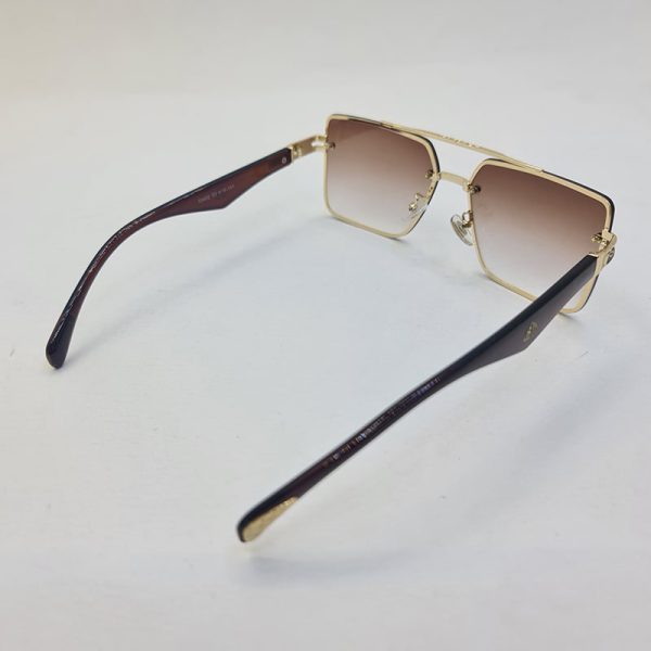 عکس از عینک آفتابی میباخ با فریم طلایی، لنز قهوه ای و دسته قهوه ای مدل 10402