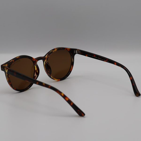 عکس از عینک آفتابی با فریم گرد، هاوانا و لنز قهوه ای رنگ جنتل مانستر مدل z3289
