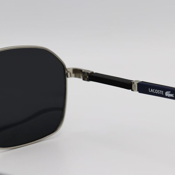 عکس از عینک آفتابی خلبانی lacoste با فریم نقره ای و لنز دودی پلاریزه مدل l125