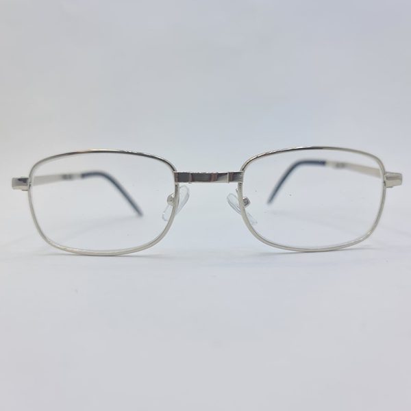 عکس از عینک مطالعه تاشو نقره ای به همراه کیف مشکی و دستمال مدل a01