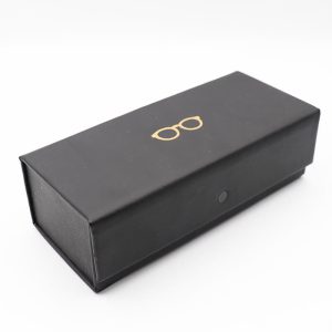 عکس از قاب عینک مستطیلی شکل، مگنتی و مشکی رنگ مدل 992190