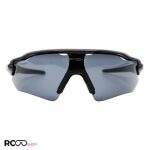 عکس از عینک ورزشی نیم فریم و مشکی رنگ، با عدسی دودی برند اوکلی Oakley مدل KL9208