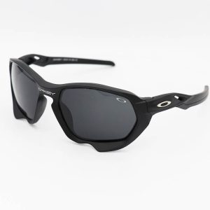 عکس از عینک آفتابی ورزشی مشکی مات با عدسی دودی تیره برند اوکلی oakley مدل 2742