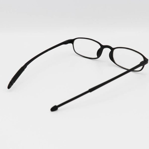 عکس از عینک مطالعه با فریم کائوچو سبک، مستطیلی و مشکی مدل 735