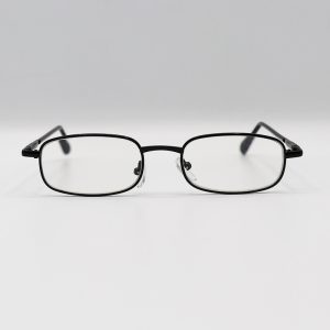 عکس از عینک مطالعه نزدیک بین با فریم مشکی و کیف چرم مدل R49
