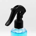عکس از اسپری شیشه شوی لنز عینک برند ZEISS زایس با رنگ آبی و سایز بزرگ