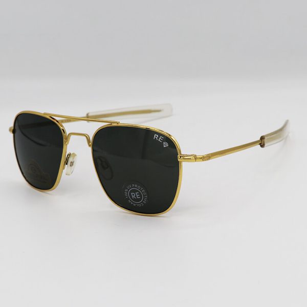عکس از عینک آفتابی برند randolph با فریم طلایی و عدسی دودی شیشه ای مدل rze
