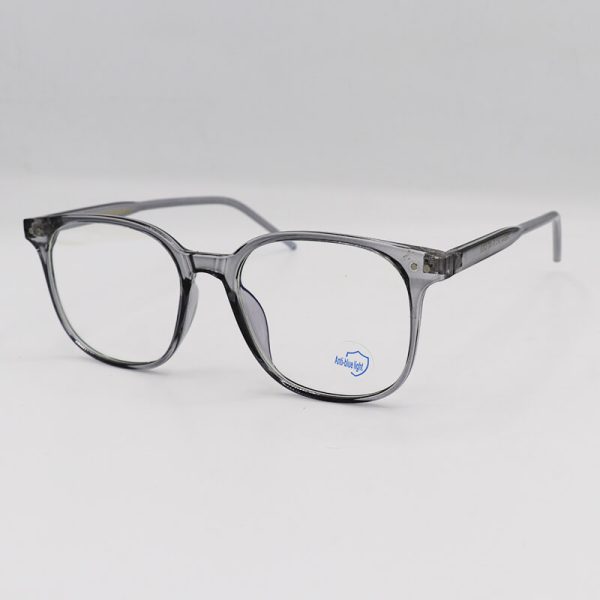 عکس از عینک بلوکات با فریم طوسی براق رنگ، کائوچو و مربعی برند moscot مدل tr8544