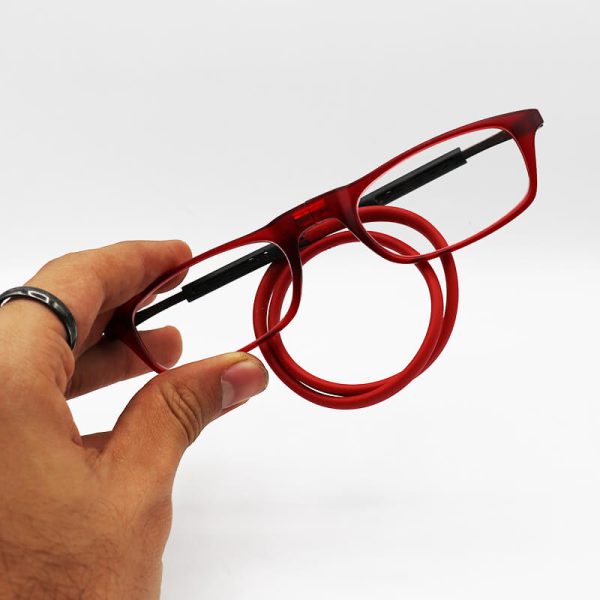 عکس از عینک مطالعه مگنتی ژله ای نمره +2. 50 با فریم قرمز و دسته قابل تنظیم مدل br