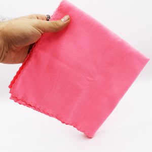 عکس از دستمال عینک صورتی، سایز بزرگ و از جنس پنبه نرم (40 در 40cm) مدل 992254