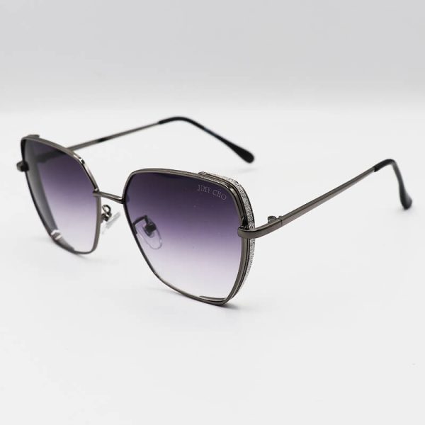 عکس از عینک آفتابی زنانه شاین دار با فریم نوک مدادی و لنز دودی سایه روشم مدل 28017
