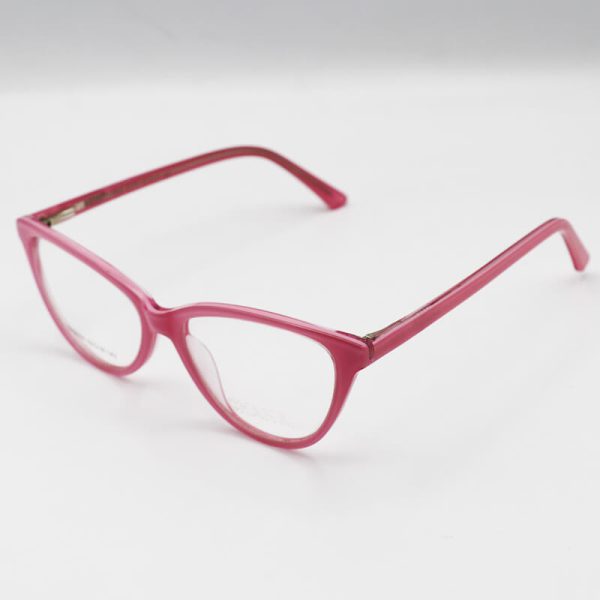عکس از عینک طبی از جنس استات با فریم صورتی رنگ، گربه ای شکل برند chanel مدل dh9009