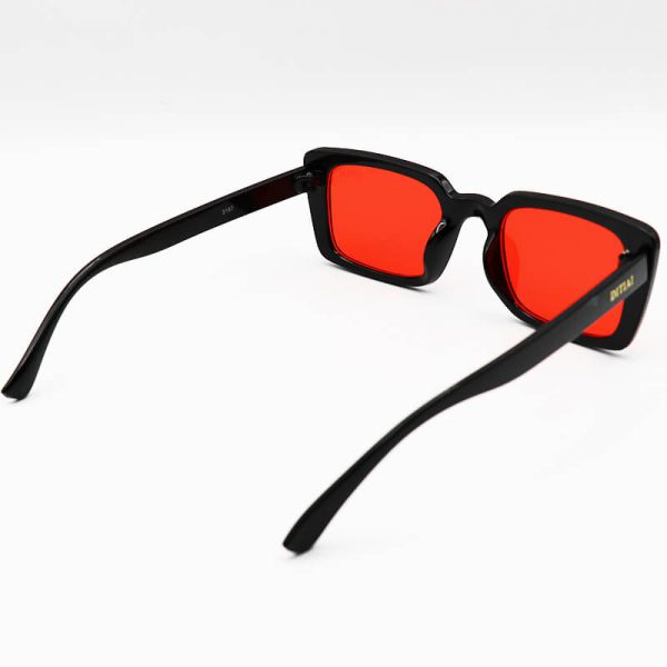 عکس از عینک دید در شب با فریم مستطیلی شکل، مشکی و عدسی قرمز دیتیای مدل 3167