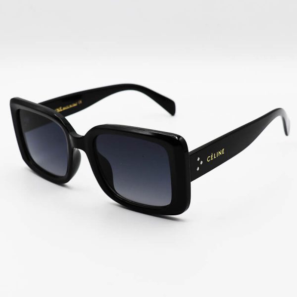 عکس از عینک آفتابی سلین مربعی شکل با فریم مشکی رنگ و عدسی تیره مدل 7228