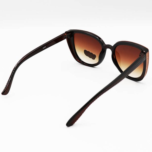 عکس از عینک آفتابی بچه گانه با فریم قهوه ای رنگ، شاین دار و عدسی هایلایت مدل 3089