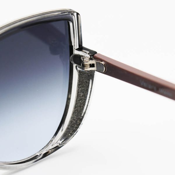 عکس از عینک آفتابی بچگانه با فریم خاکستری رنگ، شاین دار و عدسی تیره مدل 3096