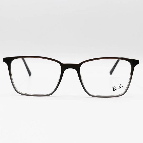 عکس از عینک طبی کاوردار tr90، مستطیلی شکل با کاور دودی و پلاریزه ray-ban مدل rx7083