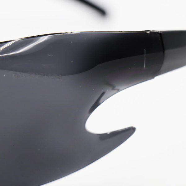عکس از عینک آفتابی فانتزی بالنسیاگا با فریم مشکی رنگ و عدسی دودی تیره مدل kh01