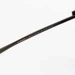 عکس از عینک آفتابی خلبانی Porsche Design با فریم قهوه ای، دسته فلزی و لنز پلاریزه مدل P8662 به همراه پک اصلی