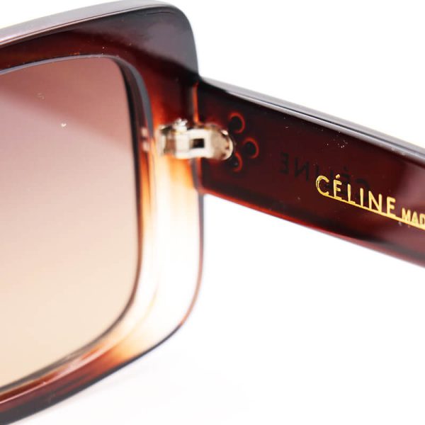عکس از عینک آفتابی celine مربعی شکل با فریم قهوه ای رنگ و عدسی تیره مدل 7228