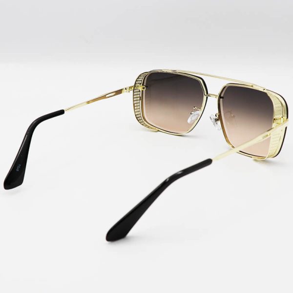عکس از عینک آفتابی مربعی ditiai، طلایی رنگ، فریم بغل دار، لنز قهوه ای هایلایت مدل 9703