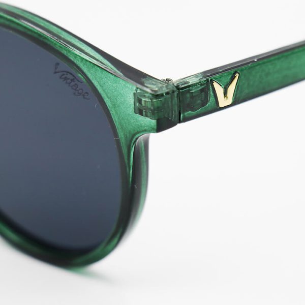 عکس از عینک آفتابی با فریم گرد، سبز رنگ و لنز دودی تیره vintage مدل z3289