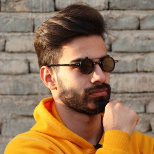 عینک آفتابی فانتزی با فریم گرد و کاور دار dior مدل ztc3401 بر روی صورت محمدحسین ابراهیم زاده