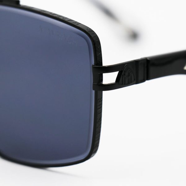 عکس از عینک آفتابی میباخ با فریم مشکی رنگ، خلبانی شکل و عدسی دودی تیره مدل z46