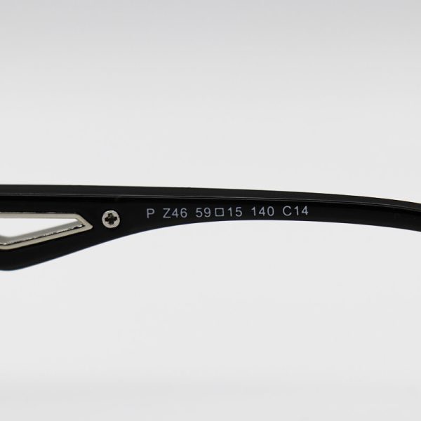 عکس از عینک آفتابی میباخ با فریم مشکی رنگ، خلبانی شکل و عدسی دودی تیره مدل z46