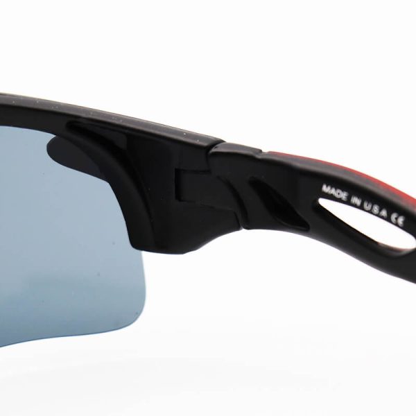 عکس از عینک ورزشی اوکلی oakley نیم فریم و مشکی رنگ با لنز دودی تیره مدل 9052