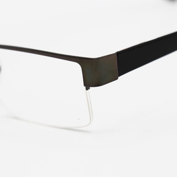 عکس از عینک مطالعه نیم فریم فلزی، مستطیلی شکل، مشکی رنگ و دسته فنری مدل 67914-2