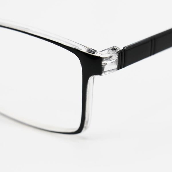 عکس از عینک مطالعه کریستالی مشکی رنگ، مستطیلی و از جنس کائوچو مدل 5931