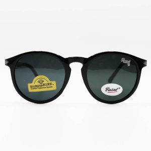 عکس از عینک آفتابی گرد PERSOL با فریم مشکی، لنز آنتی رفلکس، دودی تیره و دسته فنری مدل TR8084G