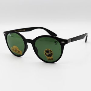 عکس از عینک آفتابی Ray-Ban Ferrari با فریم گرد، مشکی مات، لنز سبز و جنس سنگ مدل RB716