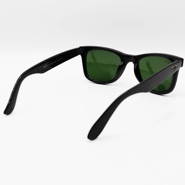 عکس از عینک آفتابی ریبن با فریم مشکی براق، ویفرر و عدسی سایز کوچک، سبز رنگ و شیشه ای مدل rb2140-901
