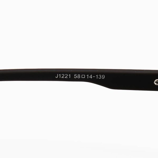 عکس از عینک آفتابی puma با فریم خلبانی، رنگ قهوه ای مات، لنز تیره و پلاریزه و دسته فنری مدل j1221