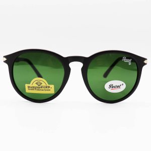 عکس از عینک آفتابی گرد PERSOL با فریم قهوه ای تیره، عدسی شیشه ای، سبز تیره و دسته فنری مدل TR8084G