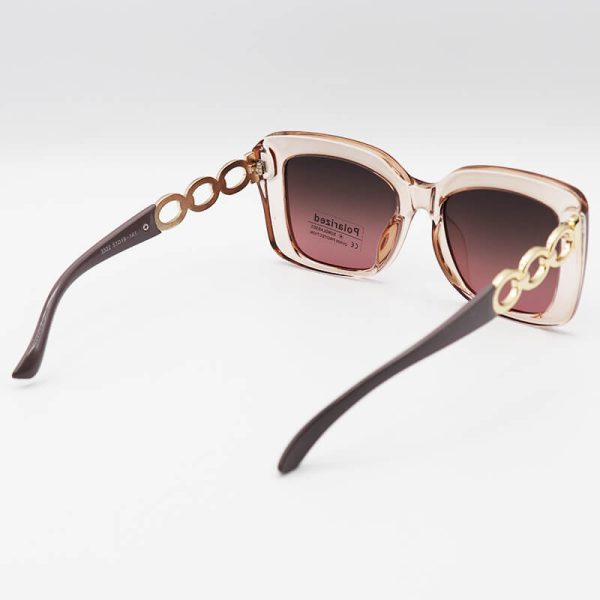 عکس از عینک آفتابی زنانه versace با فریم عسلی، دسته طرح زنجیری و لنز پلاریزه و قهوه ای مدل 3322