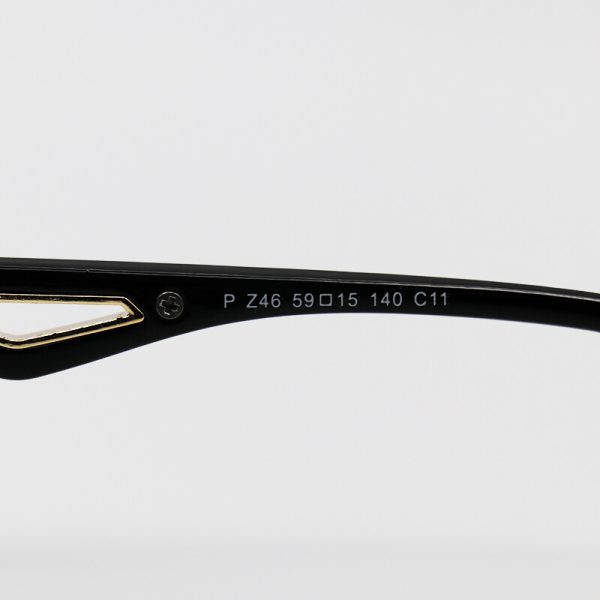 عکس از عینک آفتابی maybach با فریم طلایی رنگ، خلبانی شکل و عدسی دودی سایه روشن مدل z46