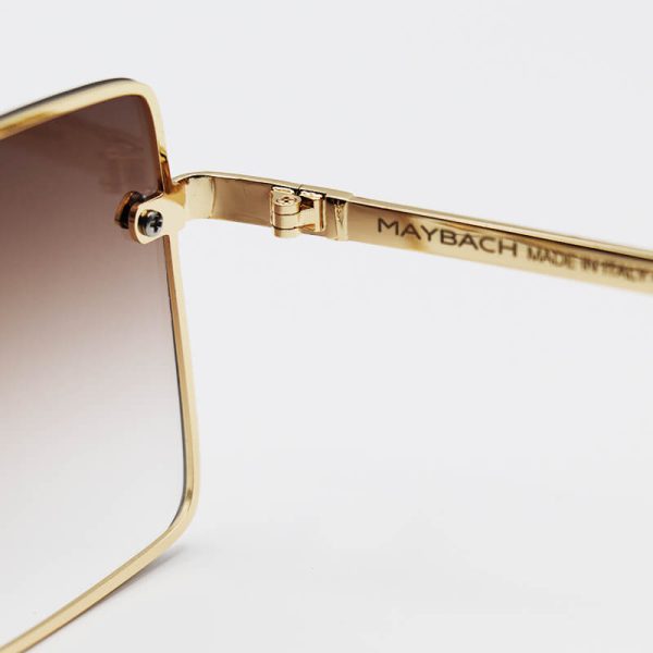عکس از عینک آفتابی maybach با فریم طلایی رنگ، مربعی شکل و لنز قهوه ای سایه روشن مدل 22030