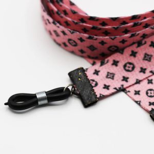 عکس از بند عینک نواری Louis Vuitton (لویی ویتون) با رنگ صورتی و از جنس پارچه‌ای مدل 992547