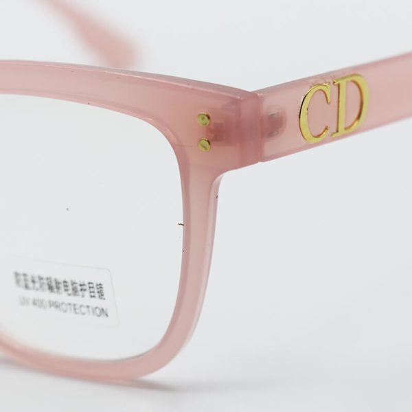 عکس از عینک بلوکات با فریم صورتی رنگ، از جنس کائوچو و شکل ویفرر مدل cd66002