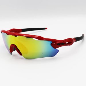 عکس از عینک آفتابی ورزشی اوکلی Oakley نیم فریم و قرمز و لنز آینه ای چند رنگ مدل KL9208